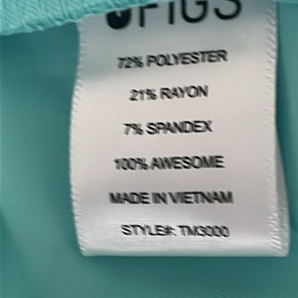 Figs Numi Technical Collection Aqua Three  Pockets Scrub Top - Picture 6 of 9